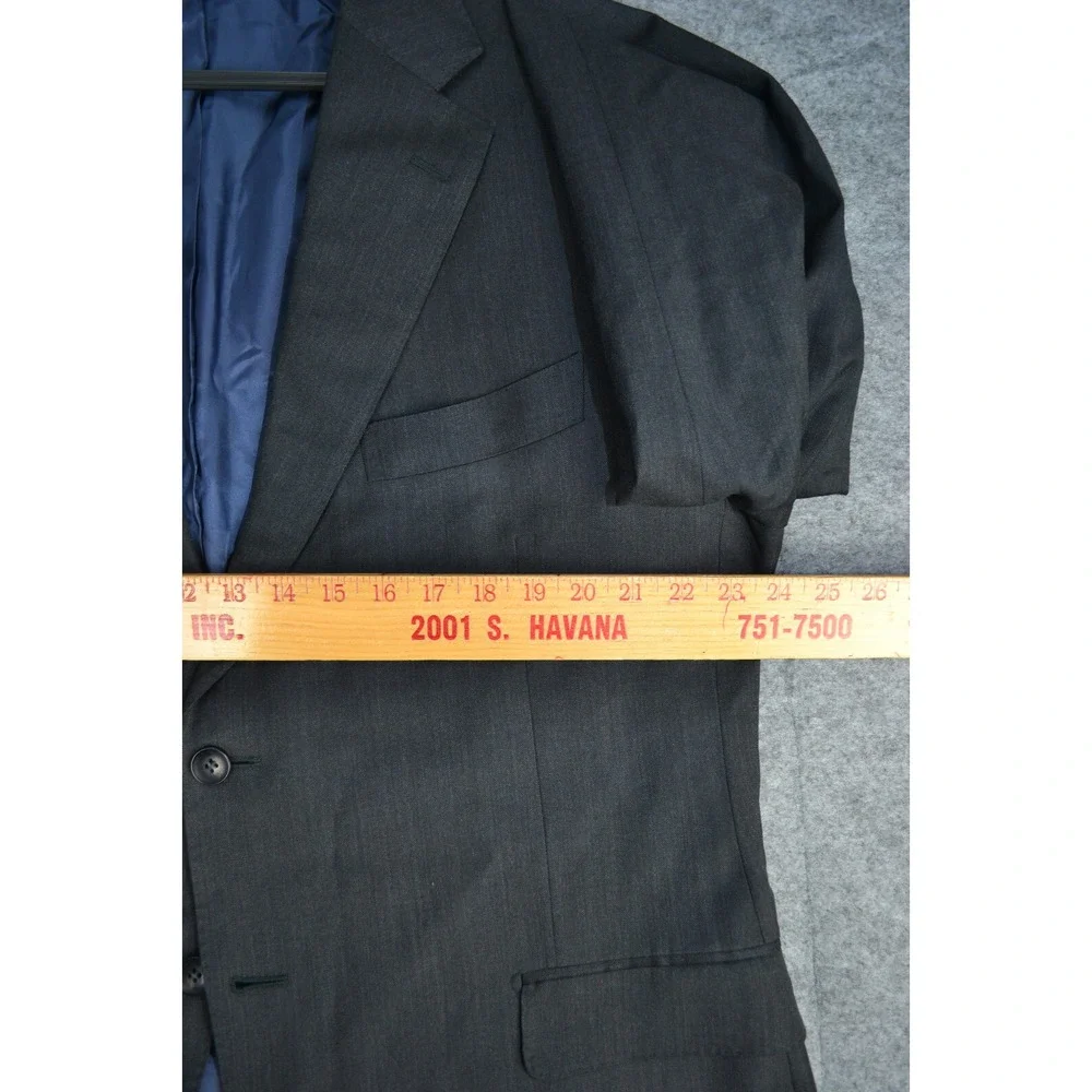 Suitsupply please look